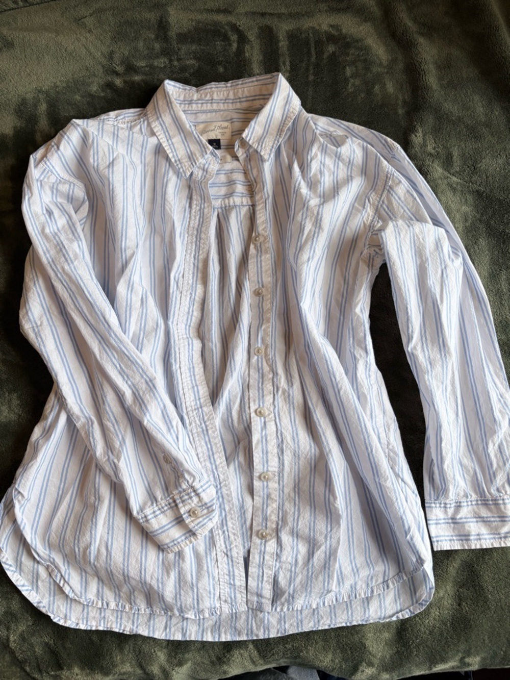 Universal Thread White and Light Blue Striped Button-Down Shirt